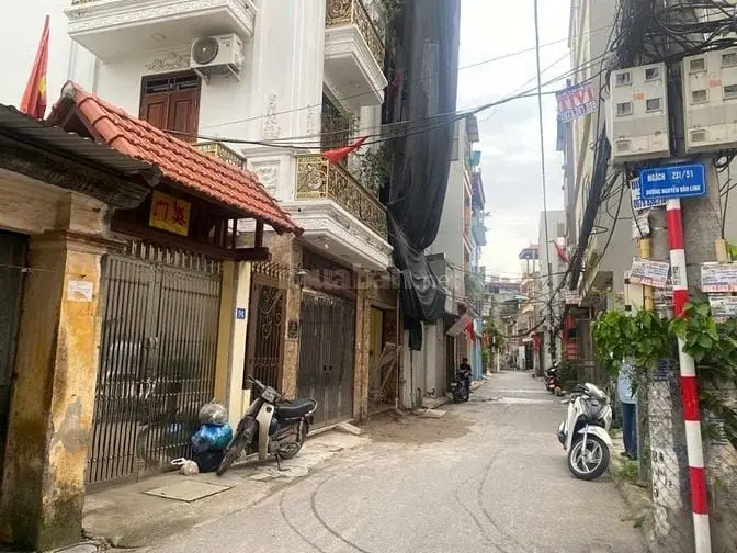 💥 Hot Long Biên! Nhà 5 Tầng Mới Đét - Ô Tô Vào Nhà - Mt 5M Rộng Rãi!