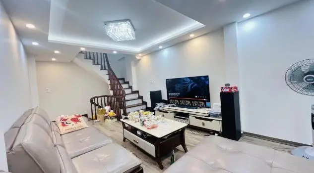 Bán Nhà Lê Thanh Nghị- Tạ Quang Bửu. Dt 52M2X5T Ngõ Thông Kinh Doanh