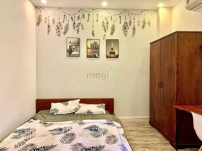 Phòng Ban Công Full Nội Thất Ở Nguyễn Văn Thương, Đh Hutech Bình Thạnh