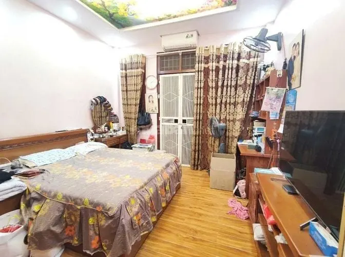 🌟 Bán Nhà Đội Cấn - Lô Góc - Kinh Doanh - Gần Phố - 5 Tầng - Giá Tốt
