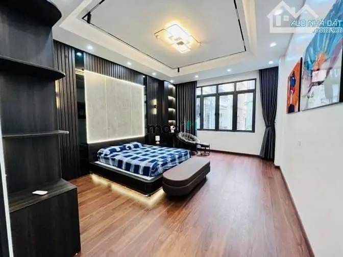 Bán Nhà Phân Lô Lê Trọng Tấn , Dt 52M , Giá Hơn 13 Tỷ . Hai Thoáng
