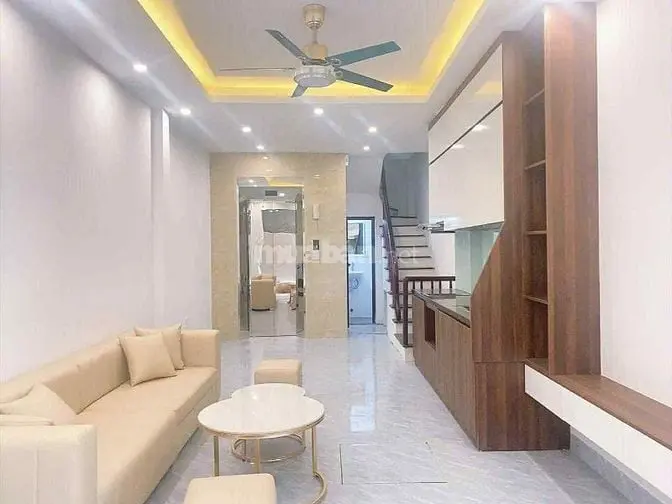 Bán Nhà Riêng 5 Tầng Gần Hồ Mậu Lương, Khu Dân Cư Sầm Uất, Giá 9.2 Tỷ
