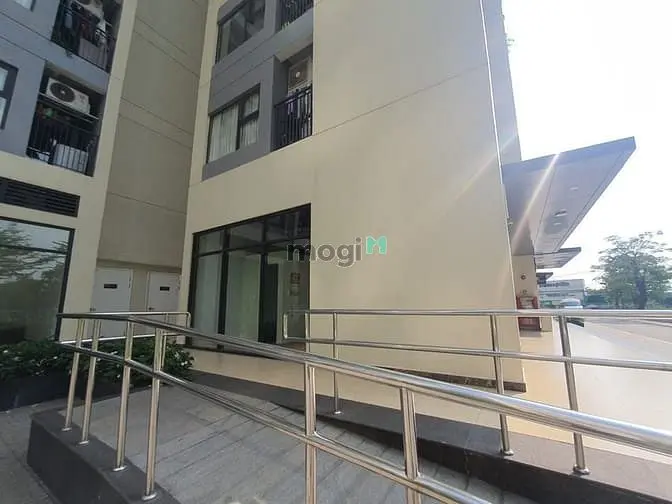 Mới-Cho Thuê Shophouse Khối Đế Chung Cư Mặt Sảnh 13 Triệu/Tháng