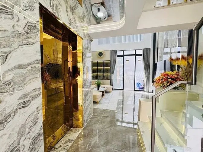 Đi Nước Ngoài Định Cư Bán Gấp Nhà Ở Đường Trần Hưng Đạo, Phường 11, Qu
