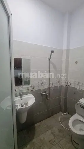 10 Triệu/ Tháng Nhà 4X10 1Lau 2Pn 2Wc Nhà Mới Sơn Sửa Ngay Chợ
