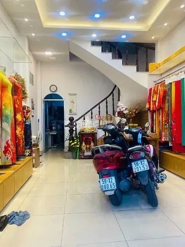 Chính Chủ Cần Bán Nhà Hẻm Thông 2 Xe Hơi