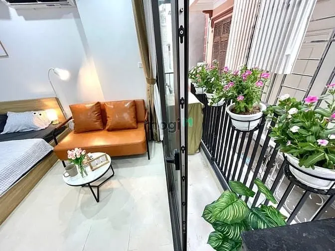 Căn Hoàng Quốc Việt, Cầu Giấy, Ôtô Đỗ, Ban Công-Giặt Riêng, Máy Chiếu