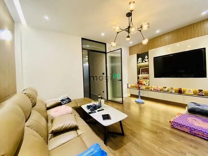 Nhà Mới 4 Tầng Có Thang Máy Ngay Nhà Ga T3 -5M X 17M Chỉ 18.5 Tỷ