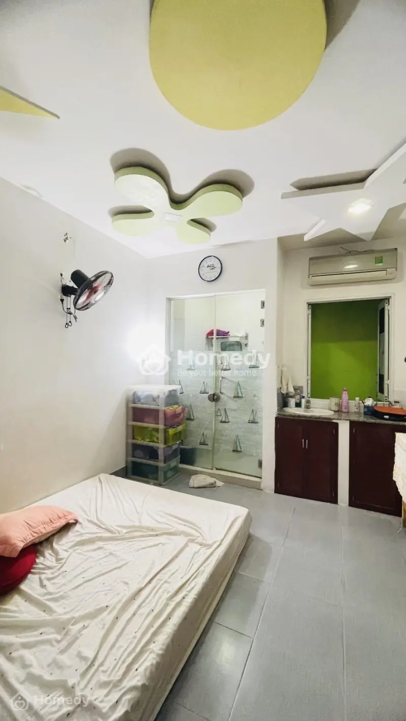 Hxh Trường Sa Q.3 Dt 40M2 4Pn 3 Tầng Mới Có Sẵn Pn Tầng Trệt .Chỉ 8,5 Đồng