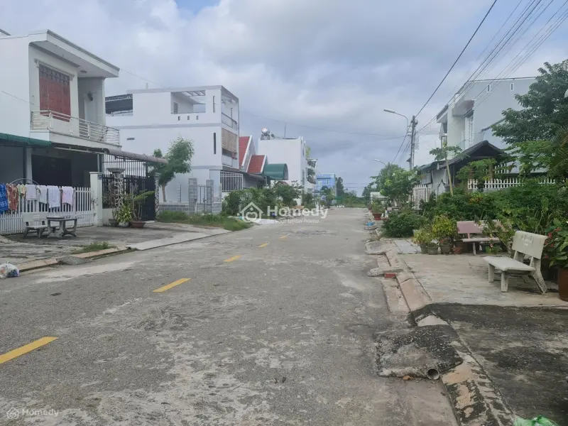 Bán Gấp Nhà Và Đất Khu Dân Cư Nguyễn Thái Học, P.tân An, Thị Xã Lagi, Bình Thuận. Giá Rẻ, Sổ Riêng