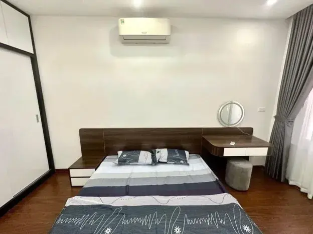 Nhà Quan Nhân – 4 Phòng – Sân Để Xe – Ở Vừa Kinh Doanh – Giá 6.75 Tỷ!