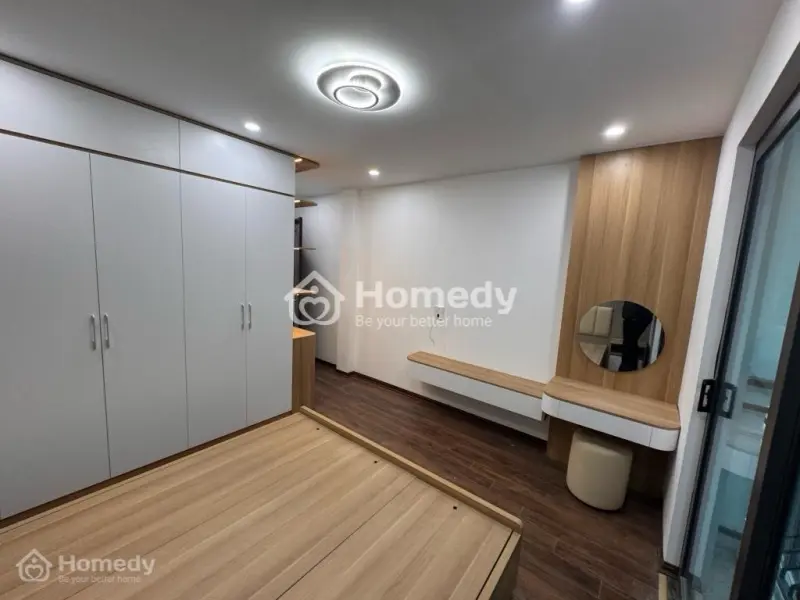Hoàng Mai- Nhà Mới-5Tầng-40M Sử Dụng-Giá Lại Cực Tốt