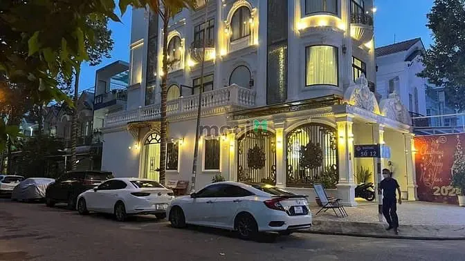 Bán Khách Sạn Góc 2 Mặt Tiền Kdc Hồng Phát, An Bình, Cần Thơ - 27 Tỷ