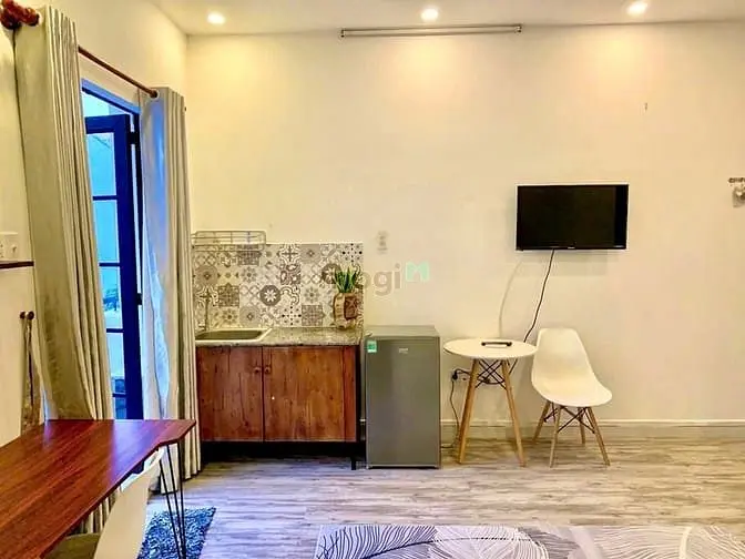 Phòng Ban Công Full Nội Thất Ở Nguyễn Văn Thương, Đh Hutech Bình Thạnh