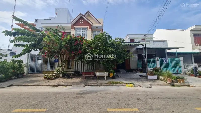 Bán Gấp Nhà Và Đất Khu Dân Cư Nguyễn Thái Học, P.tân An, Thị Xã Lagi, Bình Thuận. Giá Rẻ, Sổ Riêng