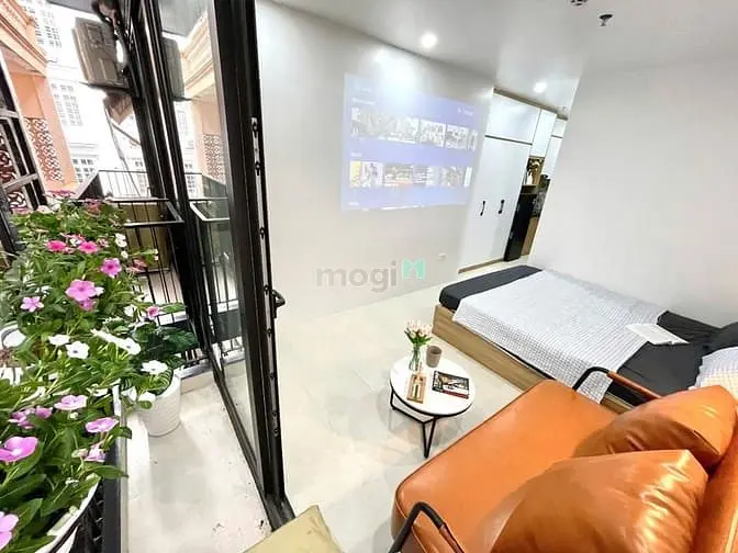 Căn Hoàng Quốc Việt, Cầu Giấy, Ôtô Đỗ, Ban Công-Giặt Riêng, Máy Chiếu