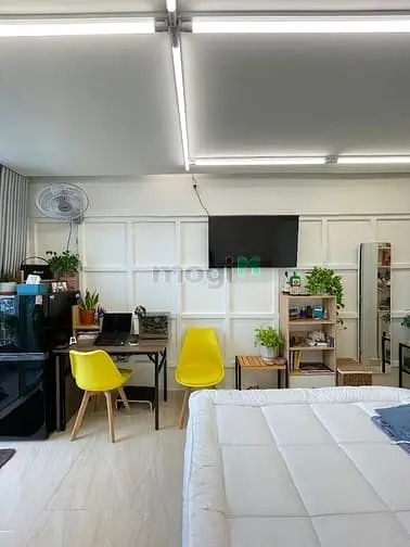 Căn Hộ Ban Công Giá Rẻ Ngay Chân Cầu Kiệu- Chợ Tân Định - Hồ Con Rùa