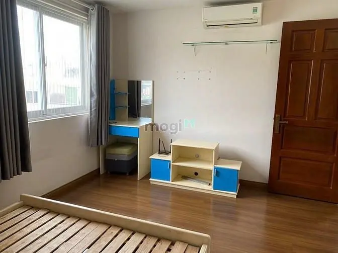 Chung Cư 590, Cmt8,P11, Quận 3:81M2, 2P Ngủ,Nt, 11Tr/Th