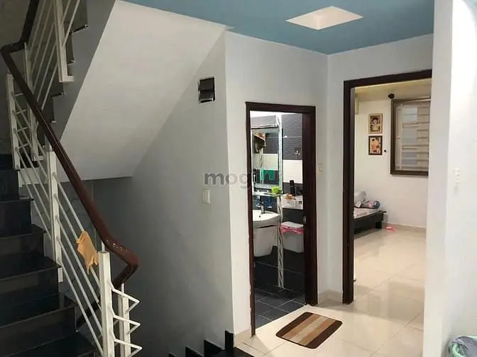 Bán Nhà Hxh Nguyễn Đình Chính 95M², 3 Lầu, Full Nt, Chỉ 16.8 Tỷ