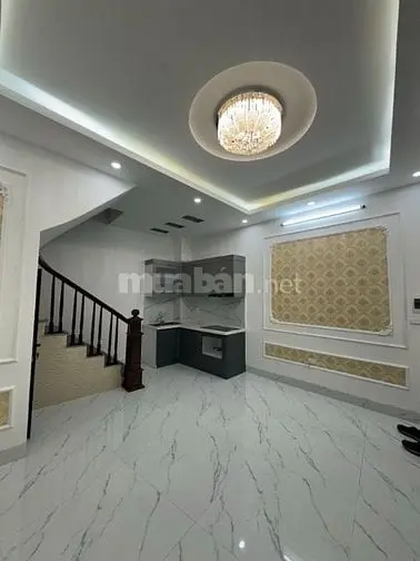 Cần Bán Nhà Ngõ Chợ Khâm Thiên Lh 0395564828