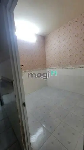 Nhà Mới, Trống, (4X10M), Hẻm 1Xẹt 660/3A Lê Hồng Phong Q10