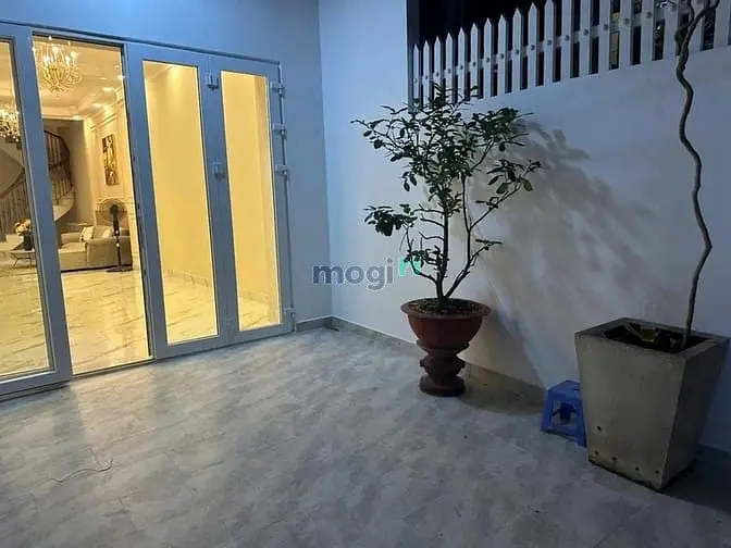Bán Nhà 3 Tầng Tôn Thất Tùng - 121M² - Nội Thất Cao Cấp – 23.3 Tỷ Tl