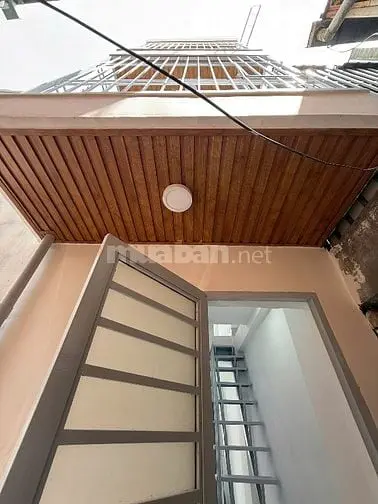 Hh 2% - Bán Gấp Nhà Nhỏ Hai Mặt Tiền (Trước+Sau) 3 Tầng. Nhà Mới Đẹp