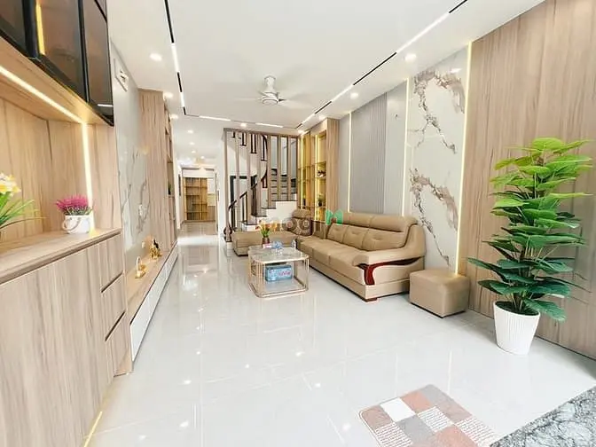 Thịnh Liệt- 5 Tầng Thang Máy- 10M Ô Tô Tránh- Trước Nhà Để 15 Xe Máy