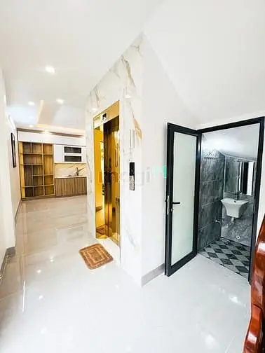 Thịnh Liệt- 5 Tầng Thang Máy- 10M Ô Tô Tránh- Trước Nhà Để 15 Xe Máy
