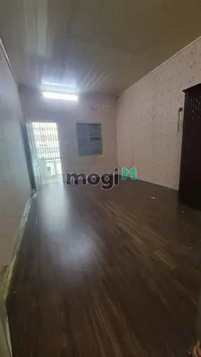 Nhà Mới, Trống, (4X10M), Hẻm 1Xẹt 660/3A Lê Hồng Phong Q10