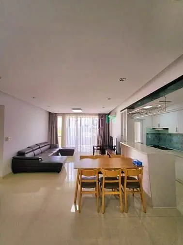 Cho Thuê Căn Hộ Penthouse Garden Court Đường Tôn Dật Tiên, 4Pn, 4Wc