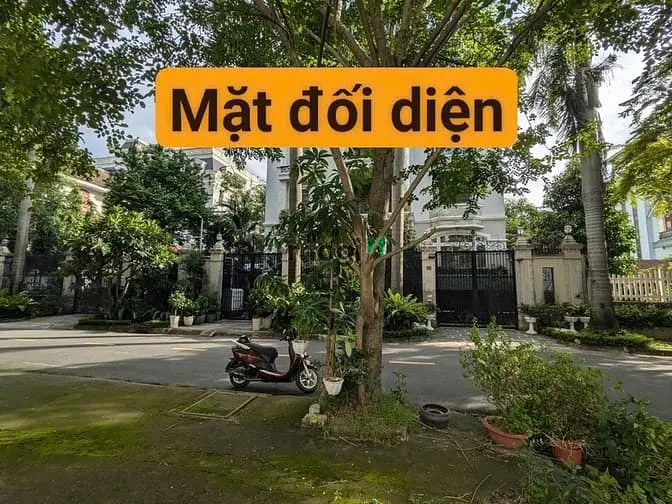 Bán Khuôn Đất Đẹp, Khu Vip Rivermark Trần Não, 18X20 Giá 112 Tỷ
