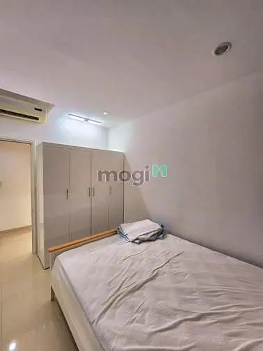 Cho Thuê Căn Hộ Penthouse Garden Court Đường Tôn Dật Tiên, 4Pn, 4Wc
