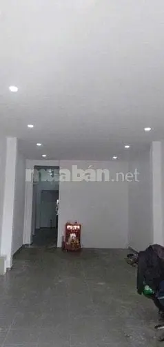 Cho Thuê Nhà Nguyên Căn Mặt Tiền Võ Văn Kiệt Quận 1 - 84M2 8Pn 4Wc