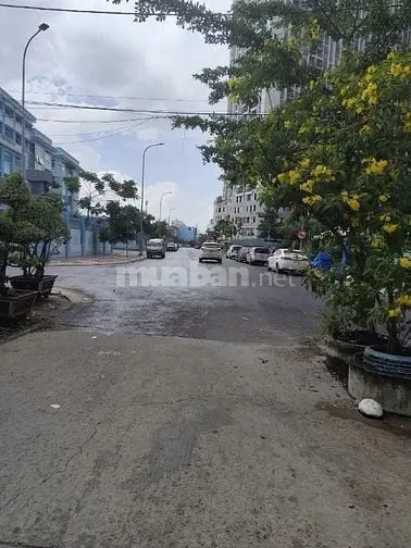 Nhà Bán Mặt Tiền Đường Số 1---Rộng 15 M , P6.Q8. Khu Nhà Thành Phố Ch