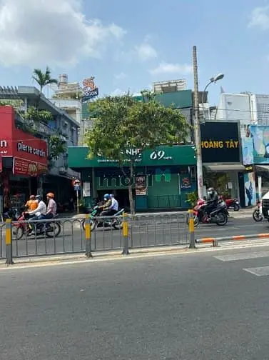 Quán Cafe Góc 2Mt Cmt8, Bến Thành, Q1. Dt: 8,5X20M, Kc: Trệt 1 Lầu.