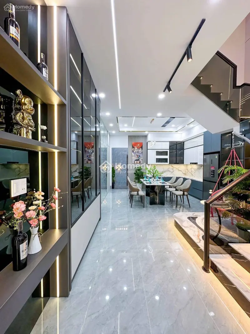 Bán Gấp Nhà 1 Trệt 2 Lầu Trung Tâm Thủ Dầu Một. Giá Yêu Thương Cho Người Có Thiện Chí