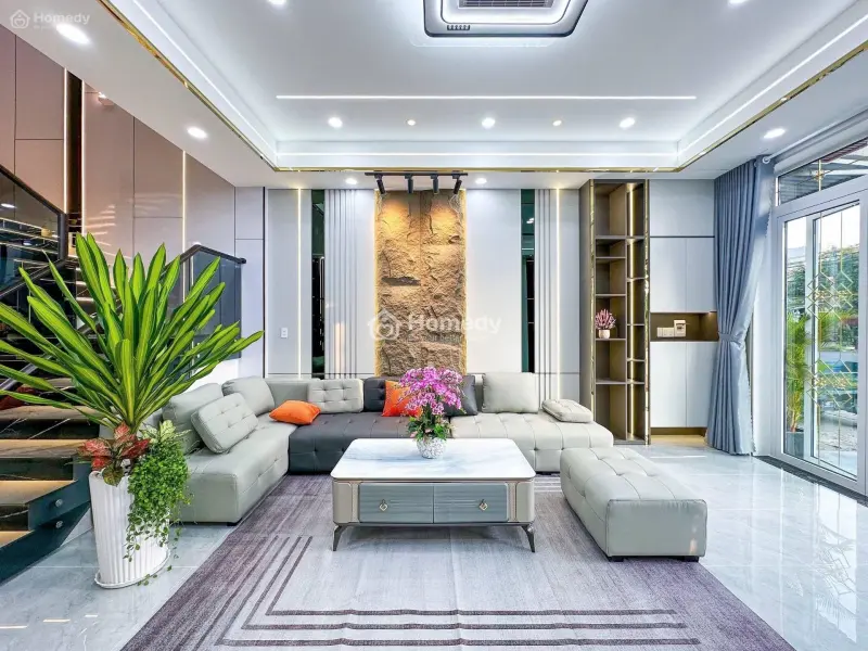 Bán Gấp Nhà 1 Trệt 2 Lầu Trung Tâm Thủ Dầu Một. Giá Yêu Thương Cho Người Có Thiện Chí