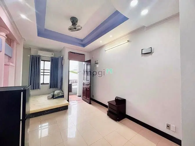 Cho Thuê Phòng Trọ Gần Đại Học Hoa Sen Q10 Đường Thành Thái Rộng 30M2