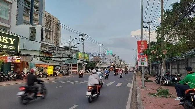 Mặt Tiền Kd Đa Ngành, Ngay Ngã 4 Thủ Đức Ngang Hiếm 7M Dt 210M2; 26 Tỷ