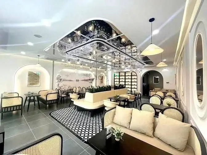 Quán Cafe Mt Lê Thị Hồng Gấm, Q1. Dt: 6,5X16M, Kc: Trệt 2 Lầu. Gía: 90