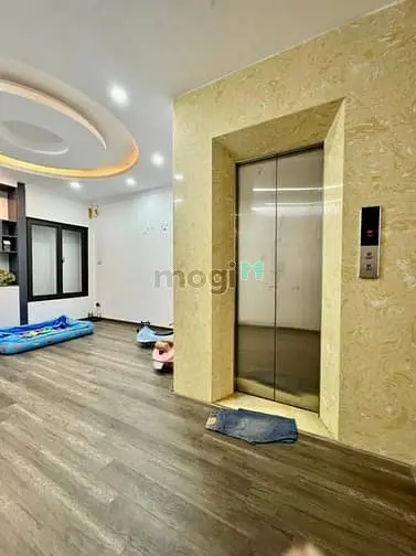 Giải Phóng- 6 Tầng Thang Máy- Ô Tô Vào Nhà