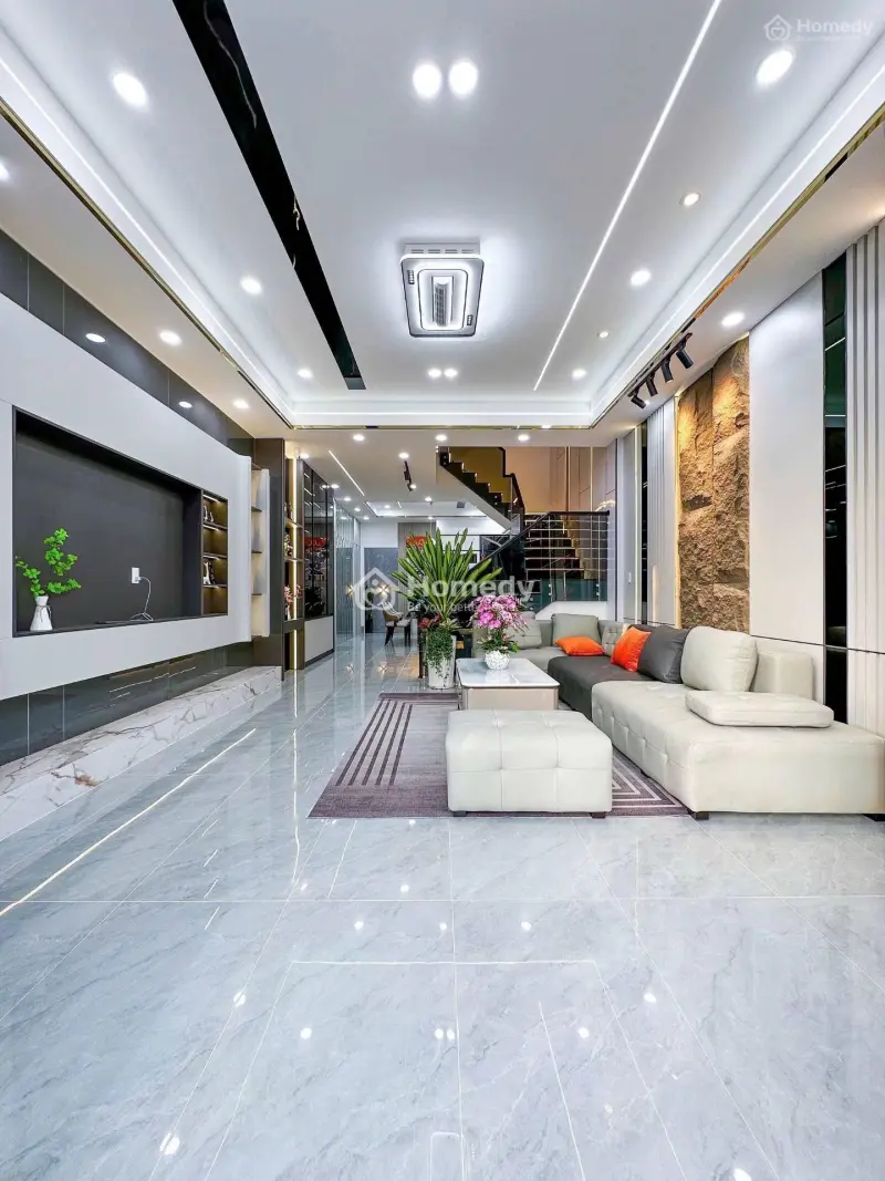 Bán Gấp Nhà 1 Trệt 2 Lầu Trung Tâm Thủ Dầu Một. Giá Yêu Thương Cho Người Có Thiện Chí