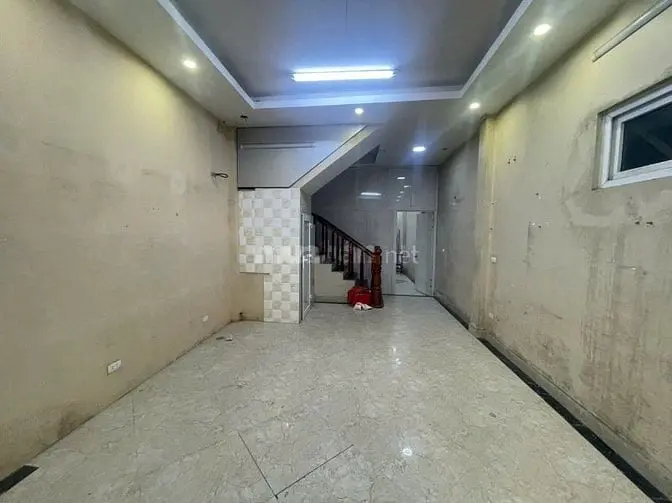 Nhà Riêng Ngõ Phố Tân Mai Nguyễn Chính Dt65M2X4,5T Giá 18Tr