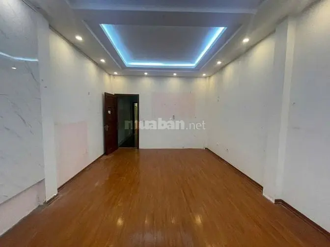 Nhà Riêng Ngõ Phố Tân Mai Nguyễn Chính Dt65M2X4,5T Giá 18Tr