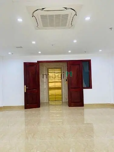 Bán Nhà Phố Cầu Giấy, 6T Thang Máy, Oto, Gara 72M2 Giá 23,5 Tỷ