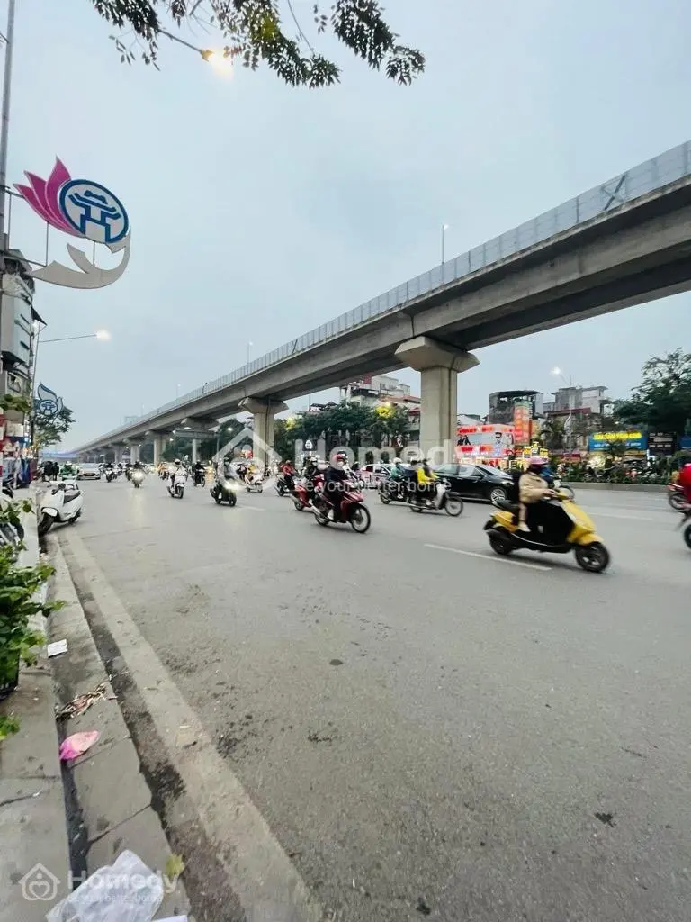 Bán Nhà Mặt Phố Nguyễn Trãi , 117M , Giá 17 Tỷ , Kinh Doanh Tấp Nập Ngày Đêm , Vỉa Hè Rộng
