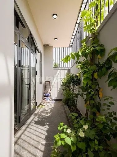 Villa 3 Tầng Mới Xây Sát Biển