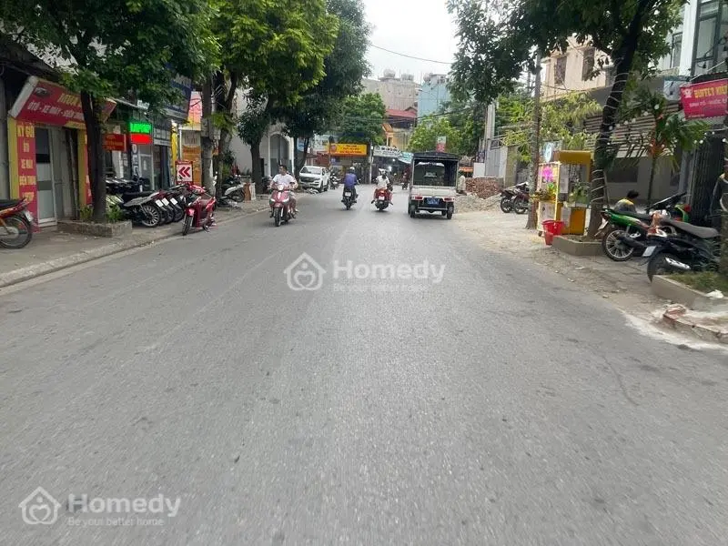 Hiếm! Cần Bán 59M2, Nhà 3 Tầng Mặt Phố Trâu Quỳ. Khu Kinh Doanh Sầm Uất, Dòng Tiền Ổn Định!