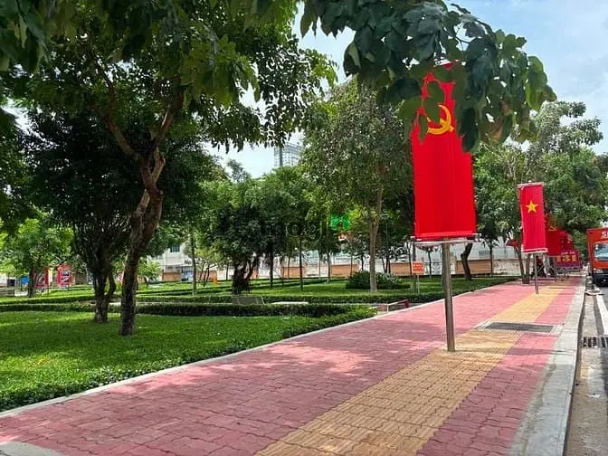 Siêu Phẩm Không Có Căn Thứ 2 - View Công Viên – Cạnh Đh Công Nghệ Sg